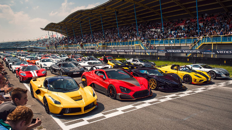 Αυτοκίνητα αξίας 50 εκατ. συγκεντρώθηκαν στην Ολλανδία